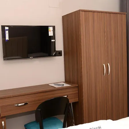 New Sirius Bed & Breakfast *